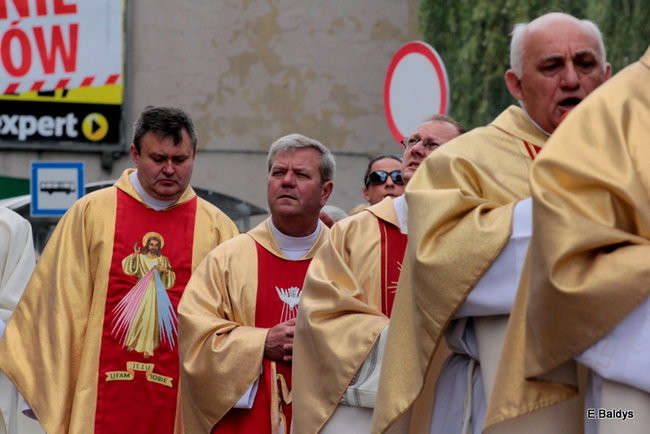 Procesja ulicami Leszna (zdjęcia)