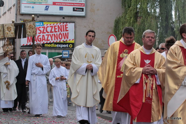 Procesja ulicami Leszna (zdjęcia)