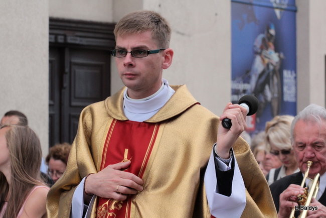 Procesja ulicami Leszna (zdjęcia)