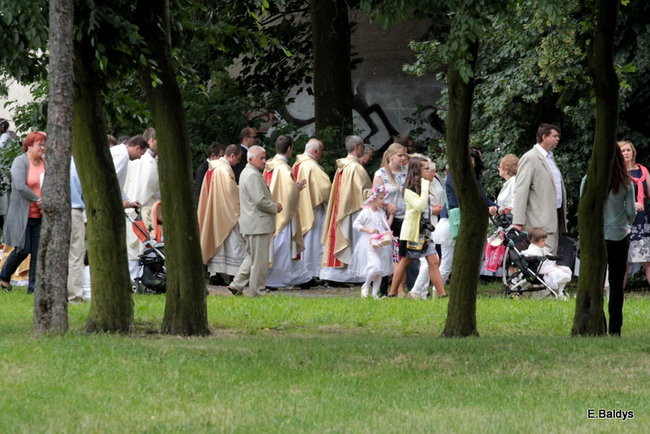 Procesja ulicami Leszna (zdjęcia)