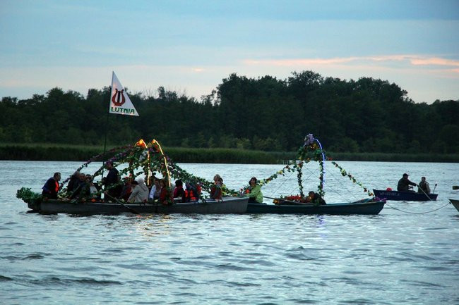 Zimne wianki w Osiecznej (zdjęcia)