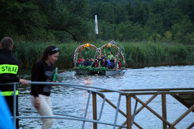 Zimne wianki w Osiecznej (zdjęcia)