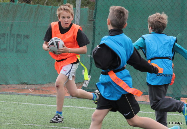 Dziecięce rugby na Orliku (zdjęcia)