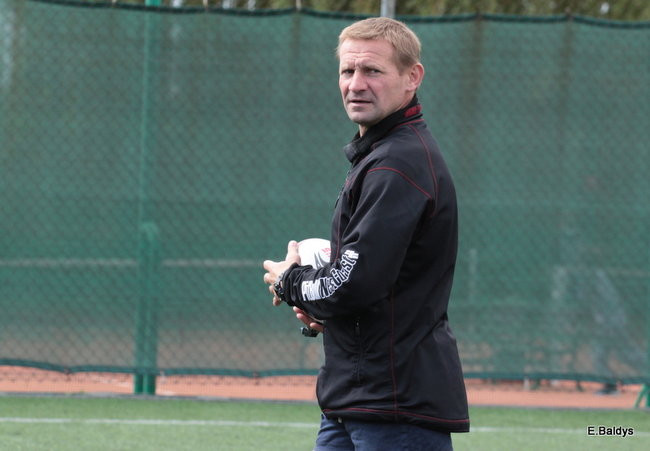 Dziecięce rugby na Orliku (zdjęcia)