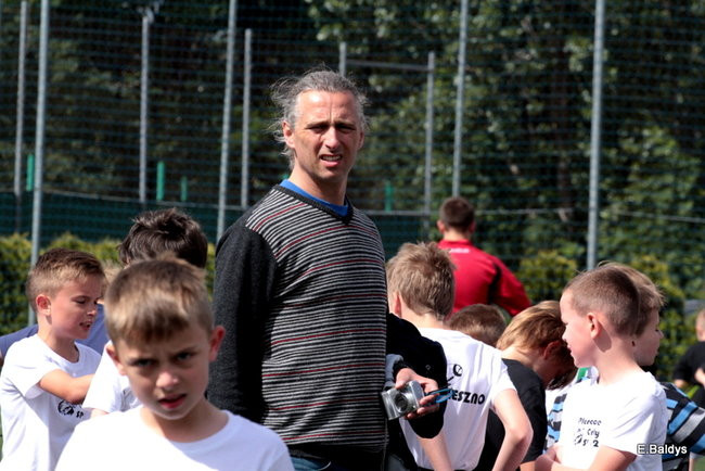 Dziecięce rugby na Orliku (zdjęcia)