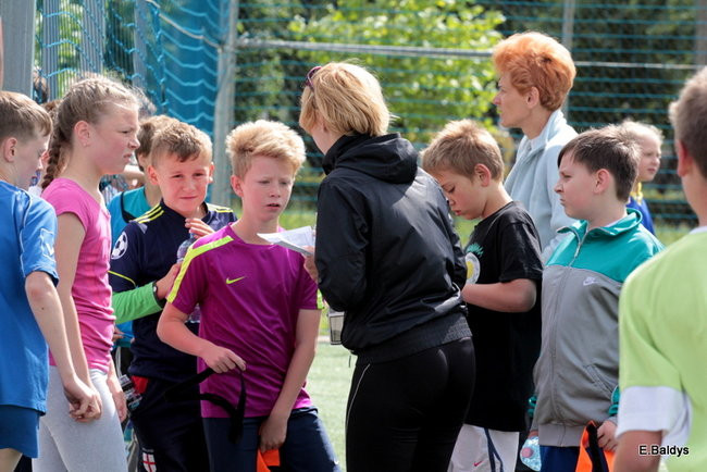 Dziecięce rugby na Orliku (zdjęcia)