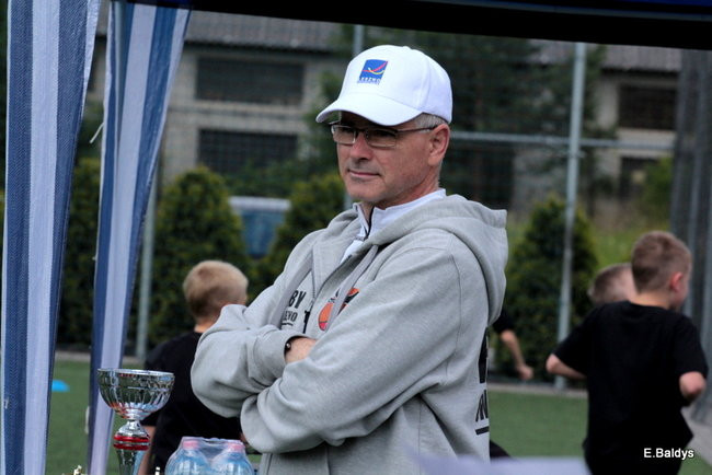 Dziecięce rugby na Orliku (zdjęcia)