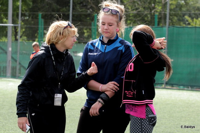 Dziecięce rugby na Orliku (zdjęcia)