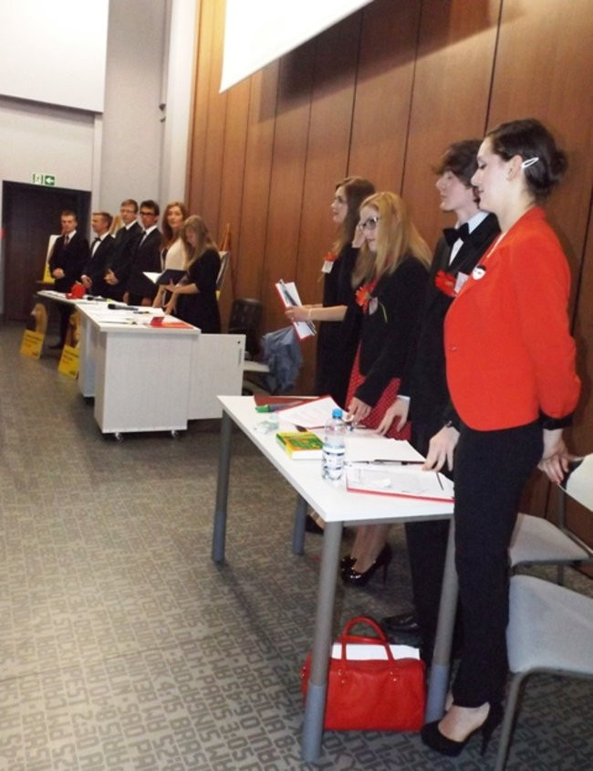 Ekonomik zwyciężył w debatach (zdjęcia)