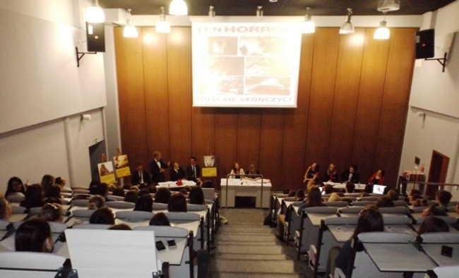 Ekonomik zwyciężył w debatach (zdjęcia)