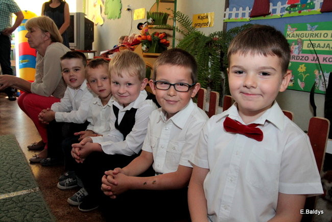 Polonezem pożegnali przedszkole (zdjęcia)