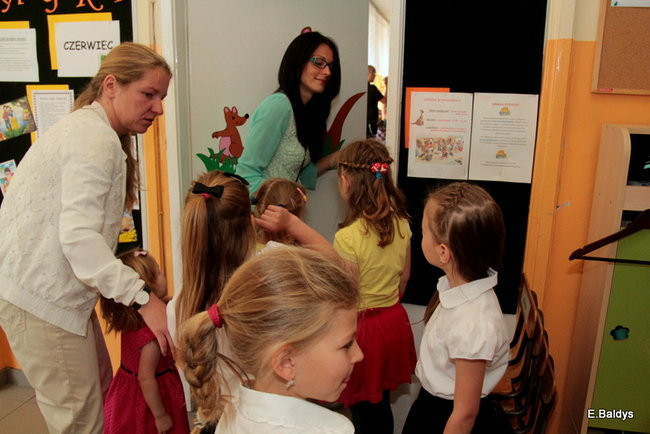 Polonezem pożegnali przedszkole (zdjęcia)