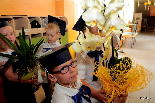 Polonezem pożegnali przedszkole (zdjęcia)