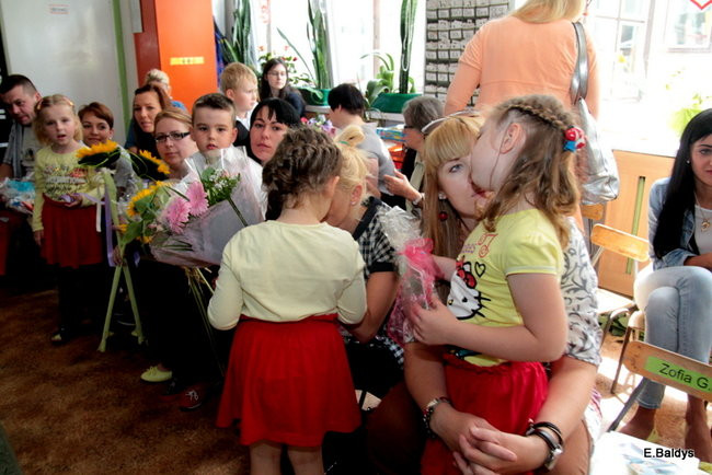 Polonezem pożegnali przedszkole (zdjęcia)