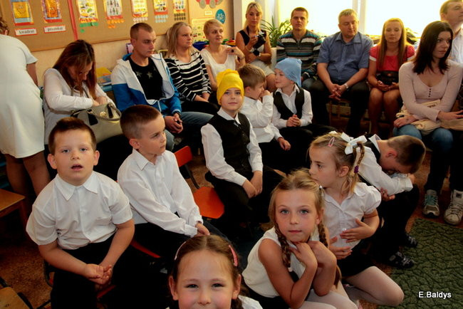 Polonezem pożegnali przedszkole (zdjęcia)