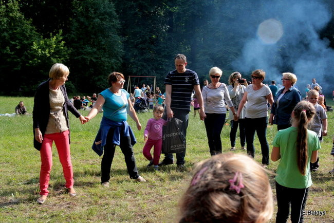 Polonezem pożegnali przedszkole (zdjęcia)