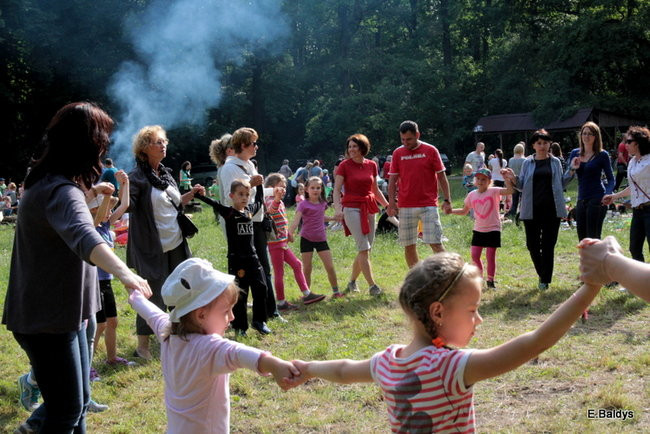 Polonezem pożegnali przedszkole (zdjęcia)