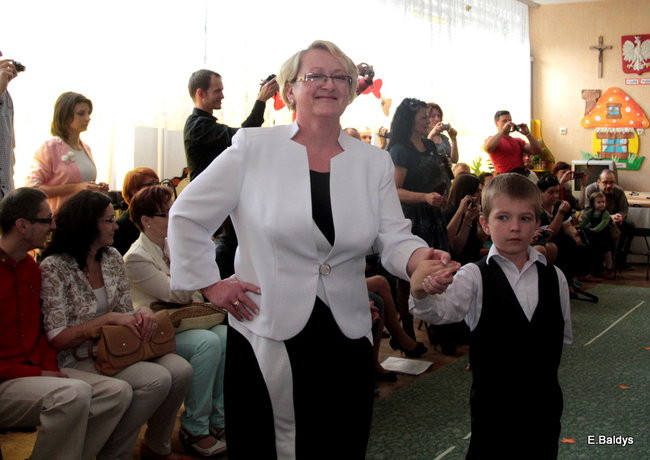 Polonezem pożegnali przedszkole (zdjęcia)