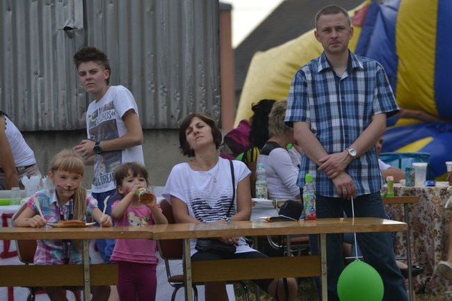 Festyn w Oporowie (zdjęcia)