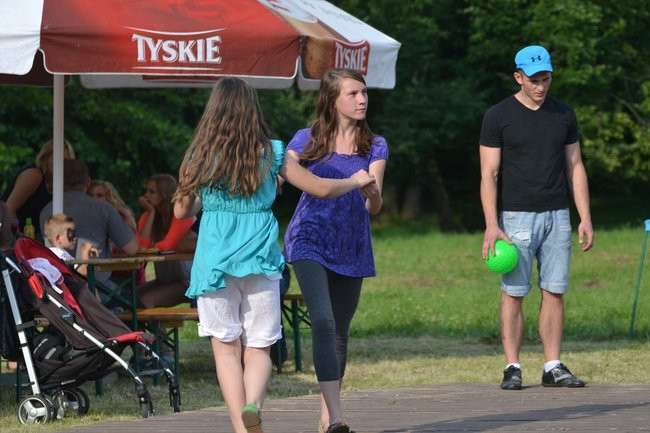 Festyn w Oporowie (zdjęcia)