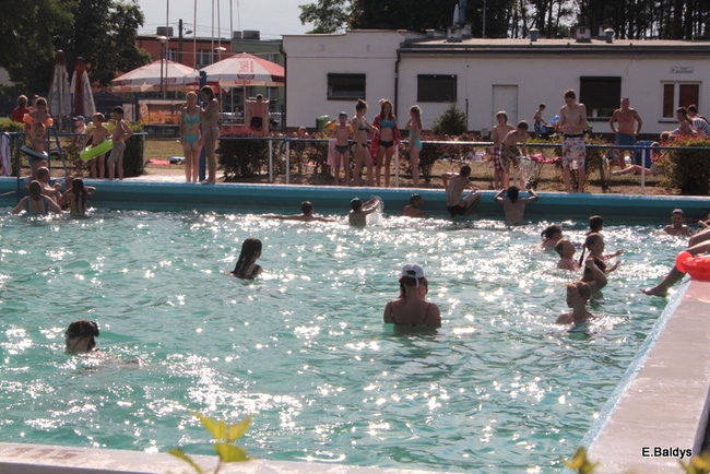 Basen odkryty i otwarty dla wszystkich(zdjęcia)
