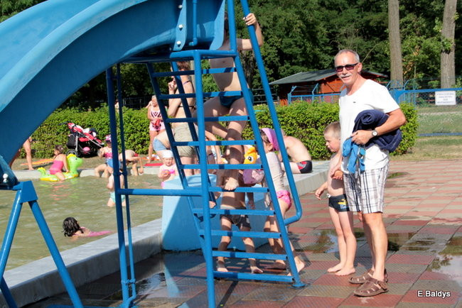 Basen odkryty i otwarty dla wszystkich(zdjęcia)