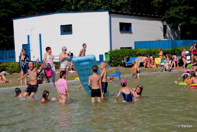 Basen odkryty i otwarty dla wszystkich(zdjęcia)