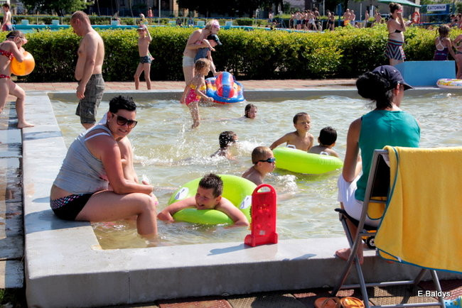 Basen odkryty i otwarty dla wszystkich(zdjęcia)