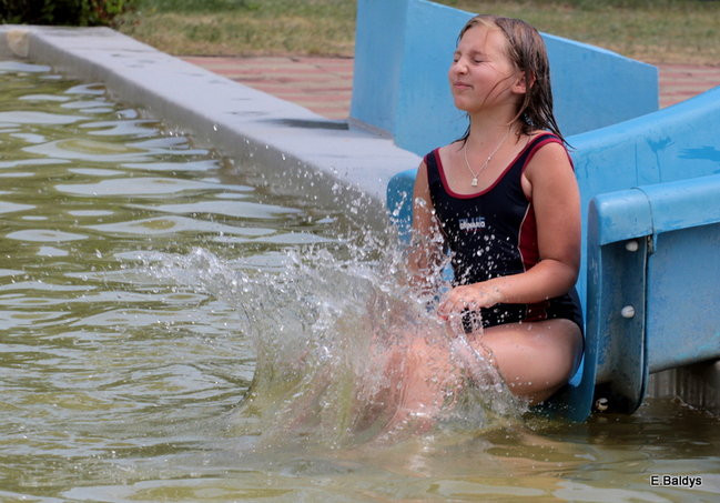 Basen odkryty i otwarty dla wszystkich(zdjęcia)