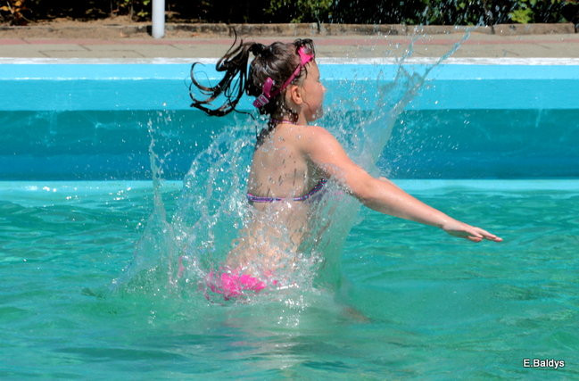 Basen odkryty i otwarty dla wszystkich(zdjęcia)