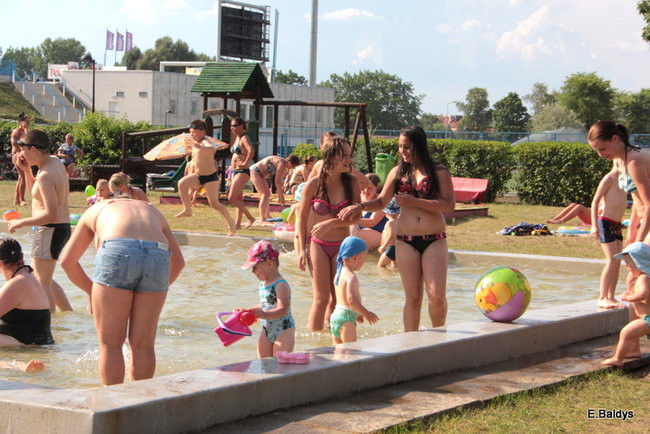 Basen odkryty i otwarty dla wszystkich(zdjęcia)