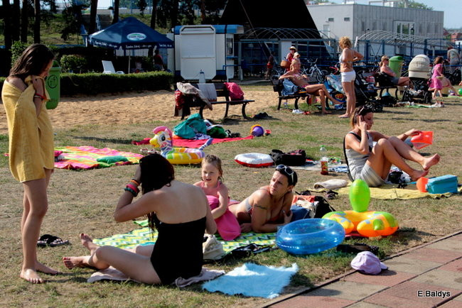 Basen odkryty i otwarty dla wszystkich(zdjęcia)