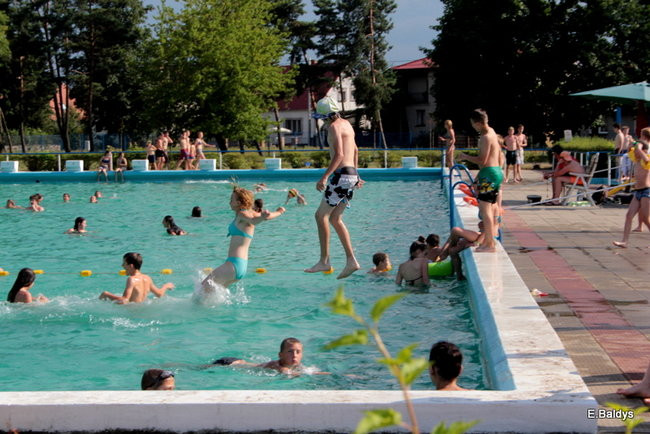 Basen odkryty i otwarty dla wszystkich(zdjęcia)