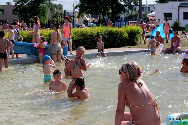 Basen odkryty i otwarty dla wszystkich(zdjęcia)