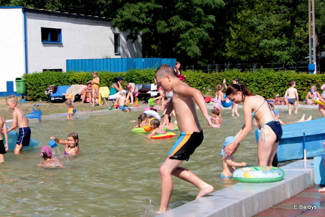 Basen odkryty i otwarty dla wszystkich(zdjęcia)