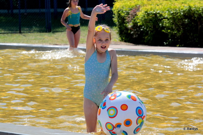 Basen odkryty i otwarty dla wszystkich(zdjęcia)