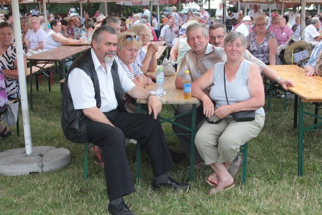 Festyn Seniorów na lotnisku (zdjęcia)