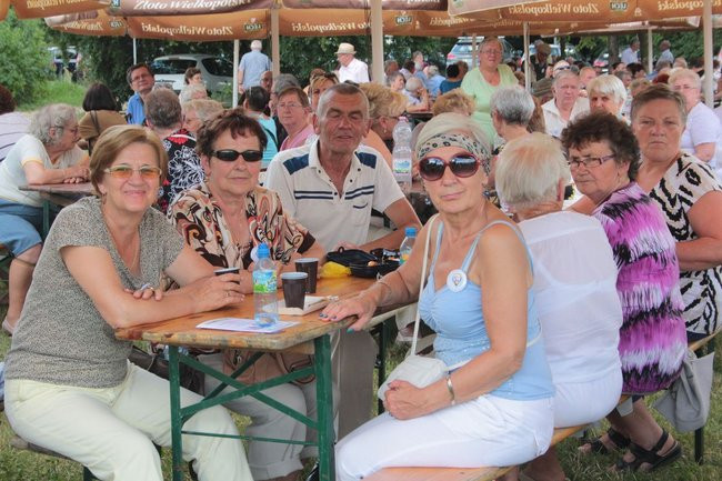 Festyn Seniorów na lotnisku (zdjęcia)