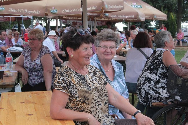 Festyn Seniorów na lotnisku (zdjęcia)