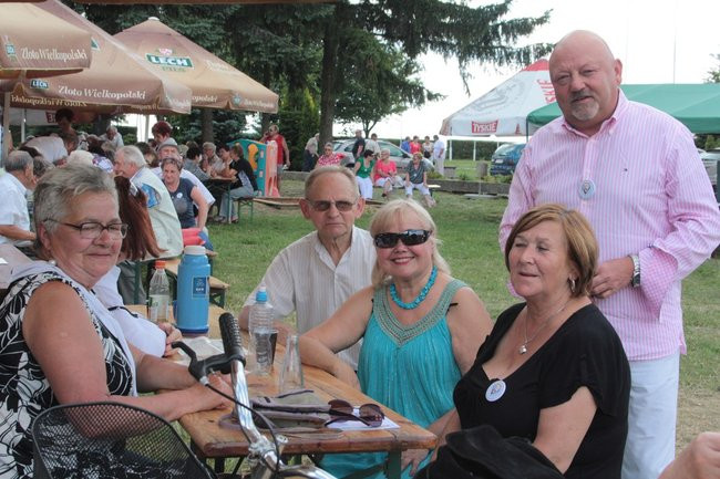 Festyn Seniorów na lotnisku (zdjęcia)