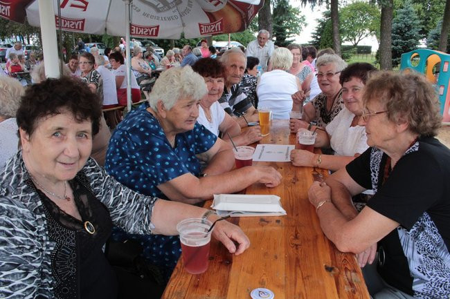 Festyn Seniorów na lotnisku (zdjęcia)