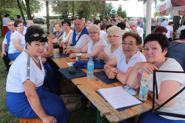 Festyn Seniorów na lotnisku (zdjęcia)