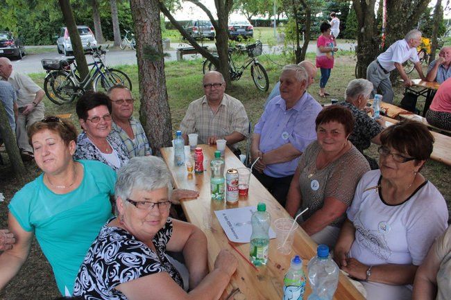 Festyn Seniorów na lotnisku (zdjęcia)