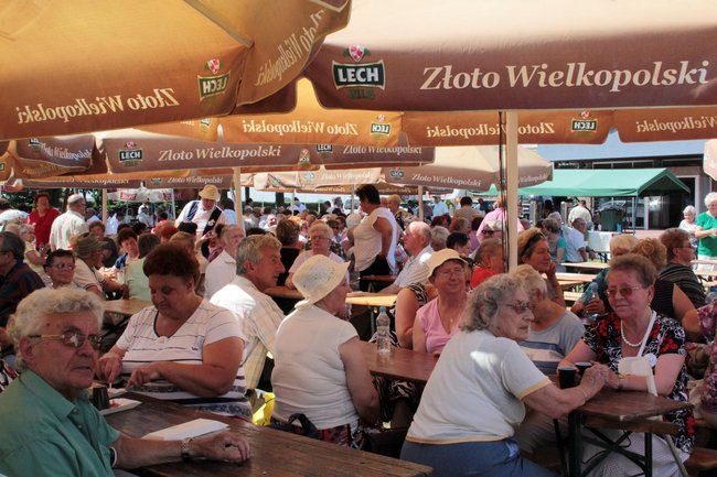 Festyn Seniorów na lotnisku (zdjęcia)