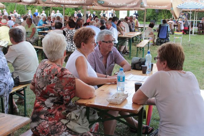 Festyn Seniorów na lotnisku (zdjęcia)