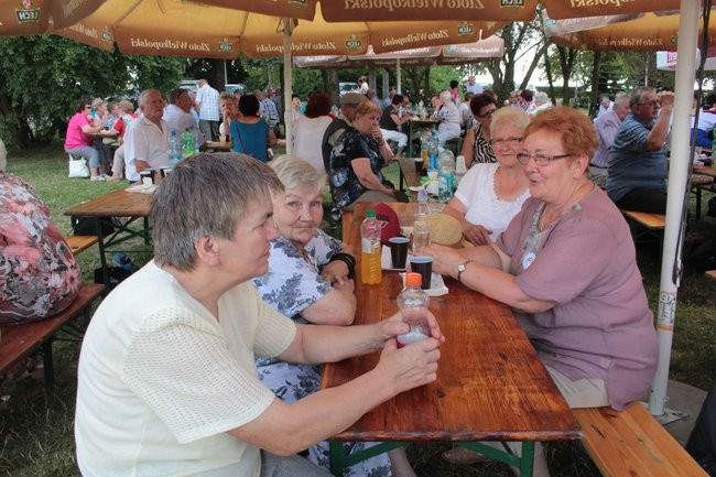 Festyn Seniorów na lotnisku (zdjęcia)