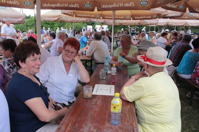 Festyn Seniorów na lotnisku (zdjęcia)