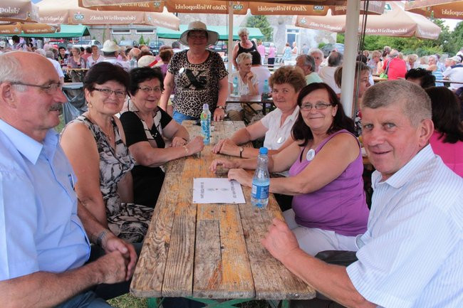 Festyn Seniorów na lotnisku (zdjęcia)