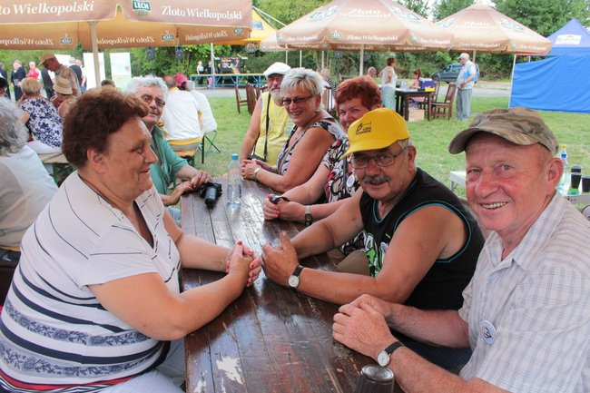 Festyn Seniorów na lotnisku (zdjęcia)