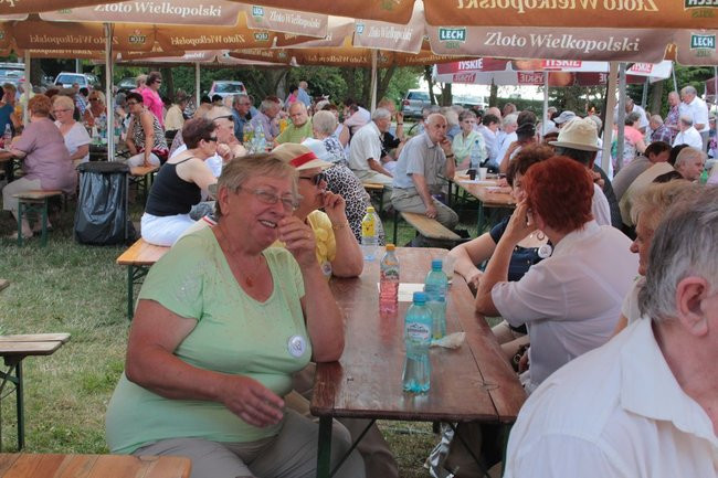 Festyn Seniorów na lotnisku (zdjęcia)